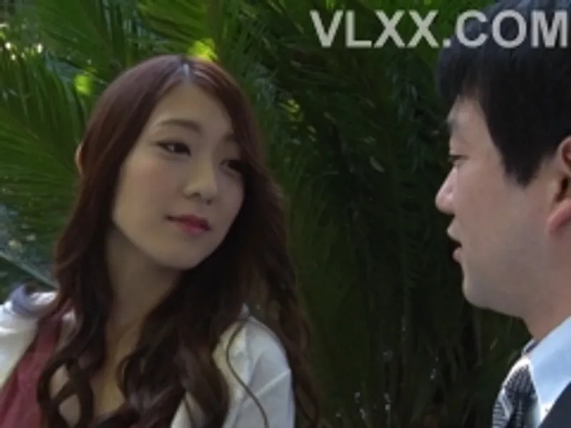 Hai bà xã dâm và anh chồng may mắn